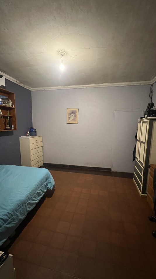 Increible casa en venta en Alberti 2600 2 dorm