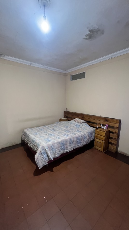 Increible casa en venta en Alberti 2600 2 dorm